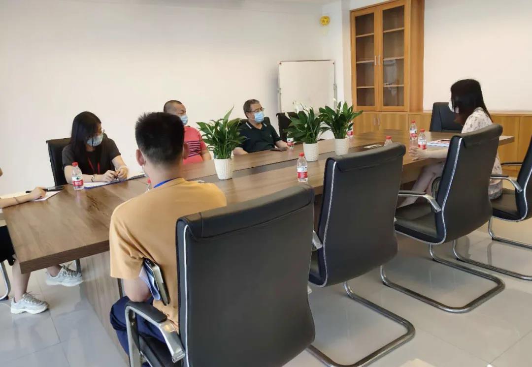 黨工委副書記、管委會副主任黃晨光一行領導蒞臨我司視察走訪(圖1)